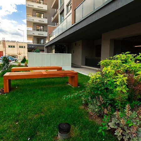 Brown Bear Apt. Boho Style Bedroom W/ City View & Free Parking 브라쇼브 외부 사진